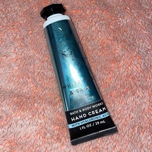 B&BW white tea & sage hand cream